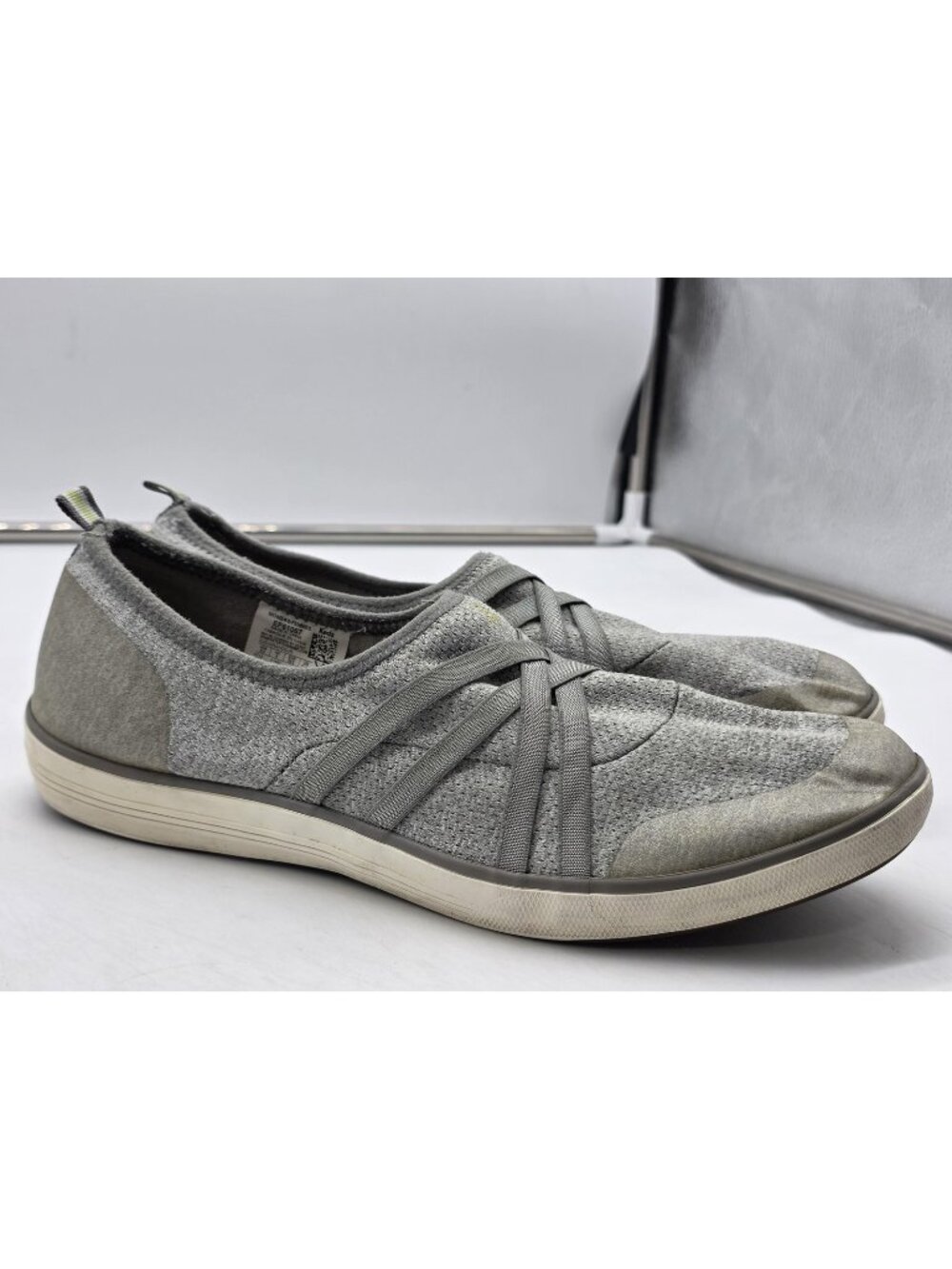 Grasshoppers Shoes Womens Size 8.5 Gray Knit Slip On Comfort Casual Damaged